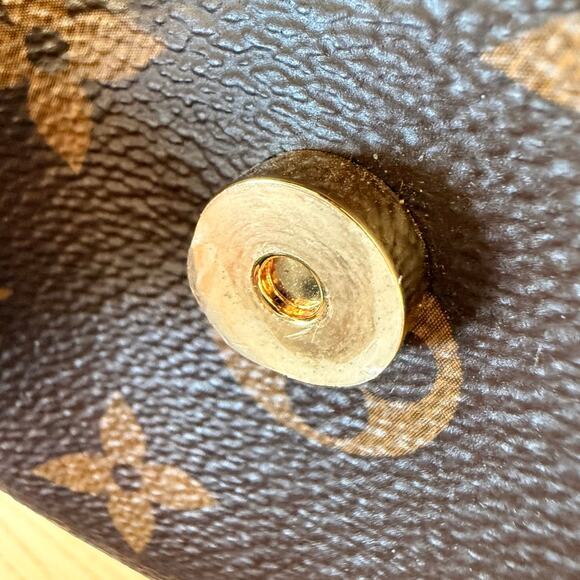 Louis Vuitton Monogram Montsouris BB NM - Picture 12 of 16